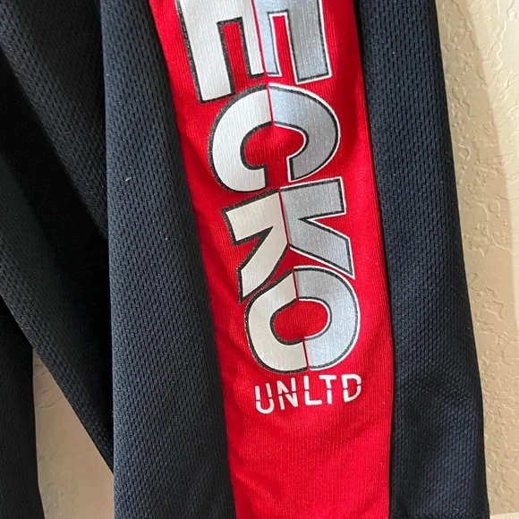 Boy Ecko Unlimited Vibrant Red Matching Set - Picture 6 of 6